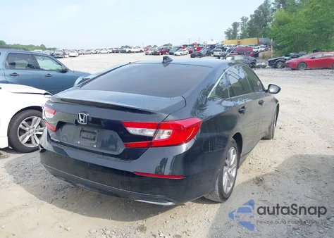 2020 Honda Accord Lx z USA, uszkodzony, nr VIN 1HGCV1F1XLA107920